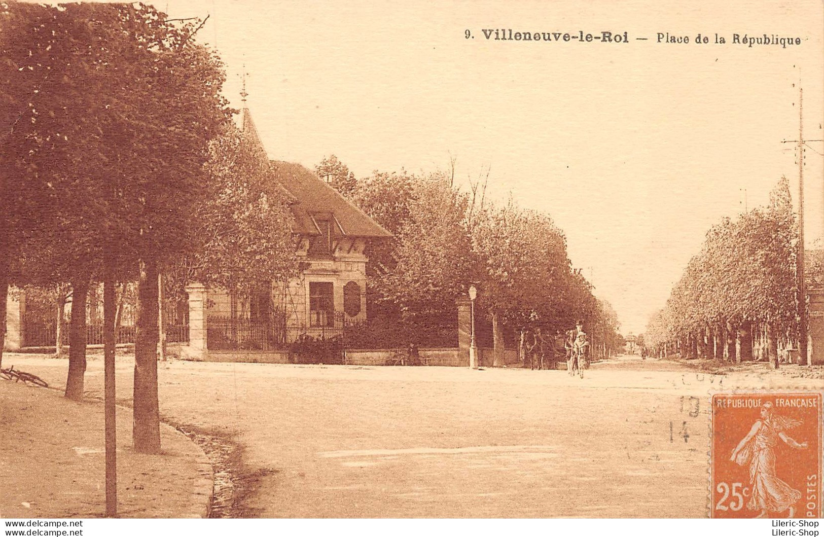 VILLENEUVE-LE-ROI (94) -  Place De La République - CPA - Villeneuve Le Roi