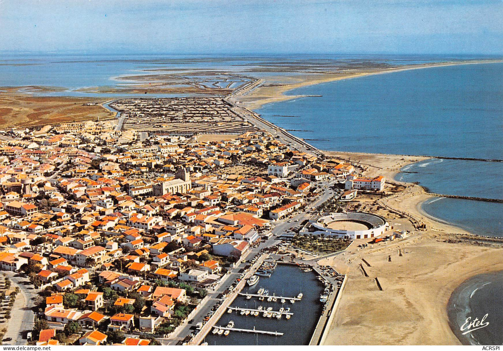 SAINTES MARIES De La MER Vue Aérienne De La Ville Non Circulé (scan R/V) N° 34 \MO7021 - Saintes Maries De La Mer