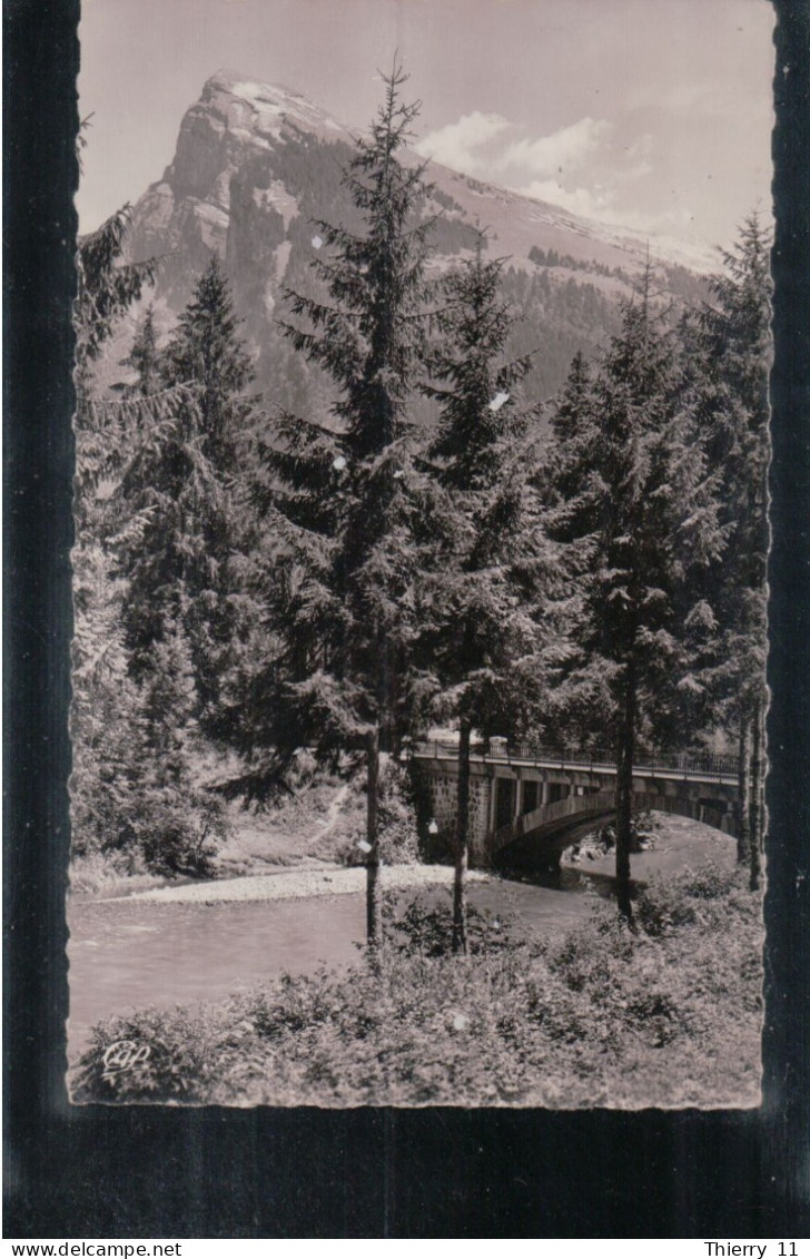 Cpsm 74 Samoëns Le Pont Du Giffre Et Le Criou - Samoëns