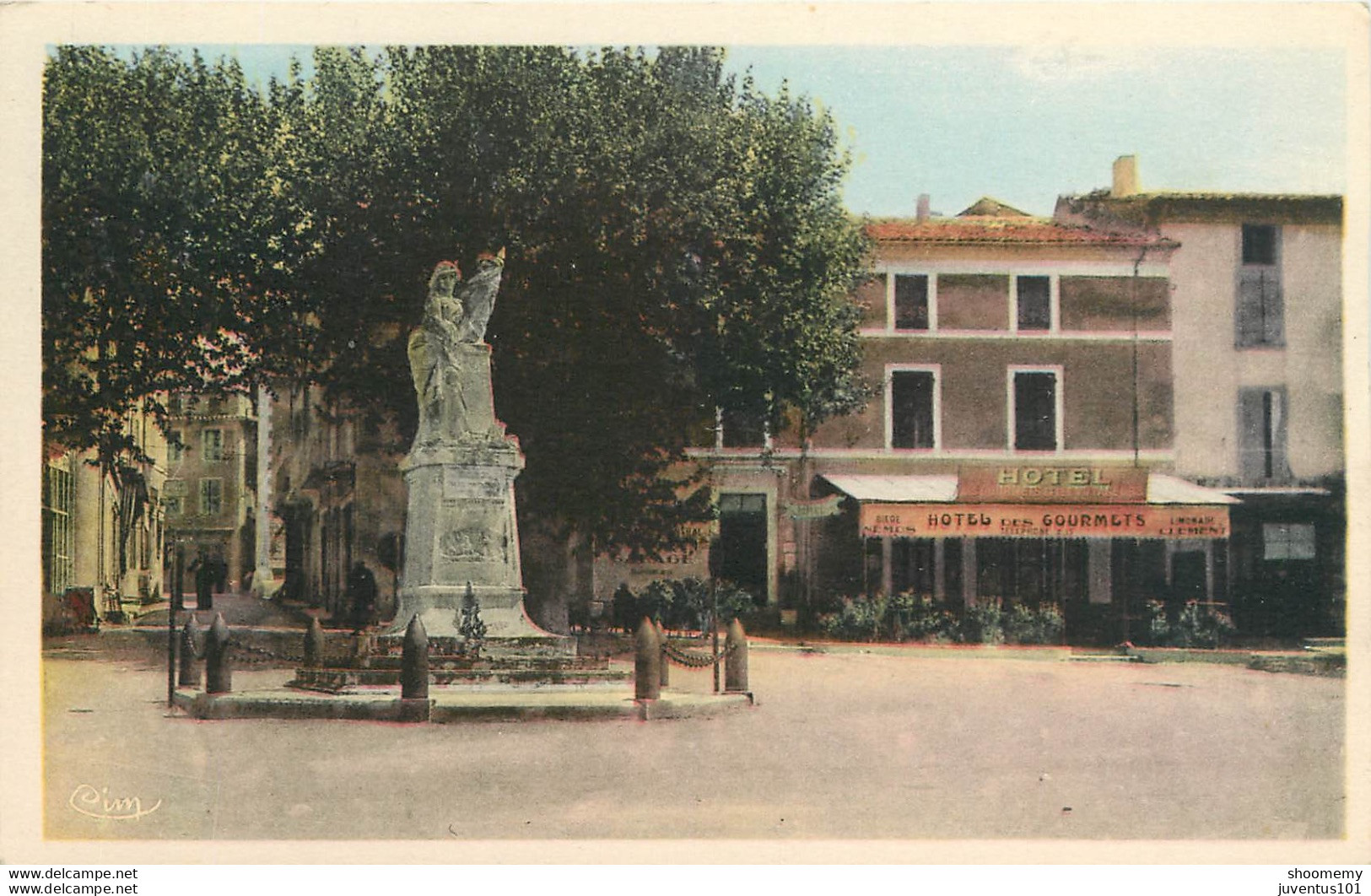 CPA Valréas-Monument Aux Morts De La Guerre      L1042 - Valreas