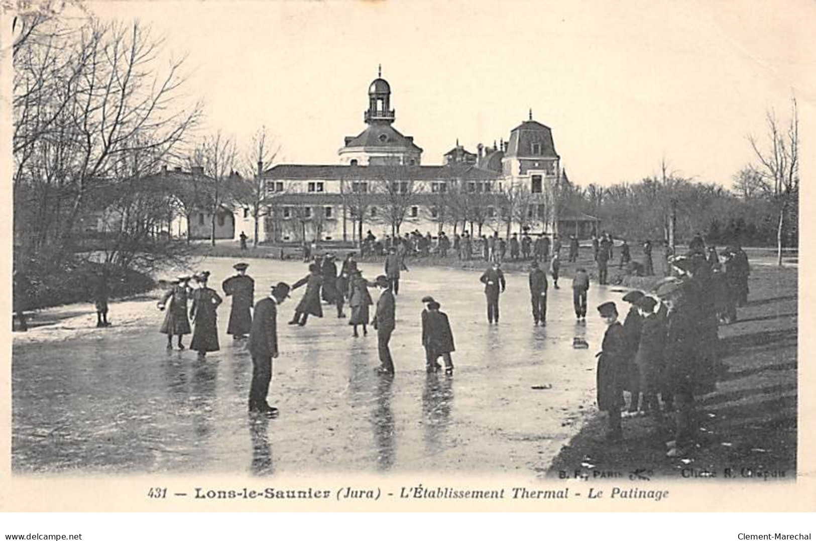 LONS LE SAUNIER - L'Etablissement Thermal - Le Patinage - Très Bon état - Lons Le Saunier