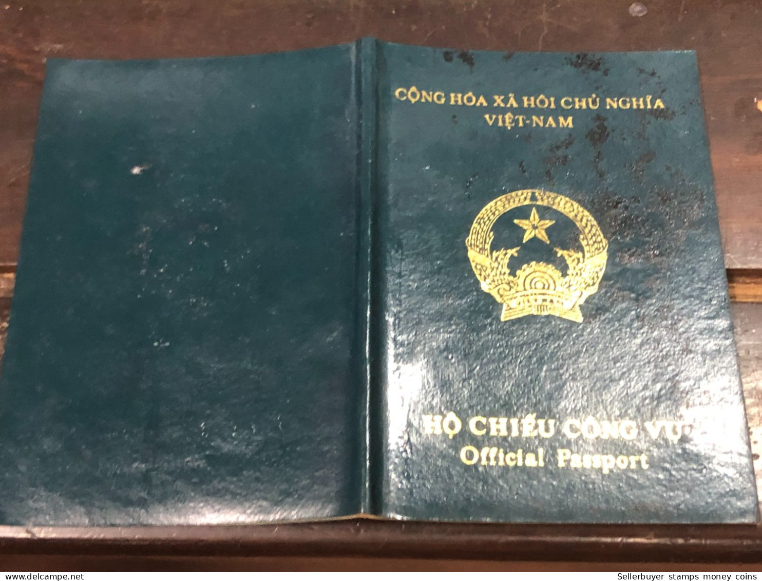 VIET NAM -OLD-ID PASSPORT-name-TRUONG LAM DUC-2001-1pcs Book - Verzamelingen