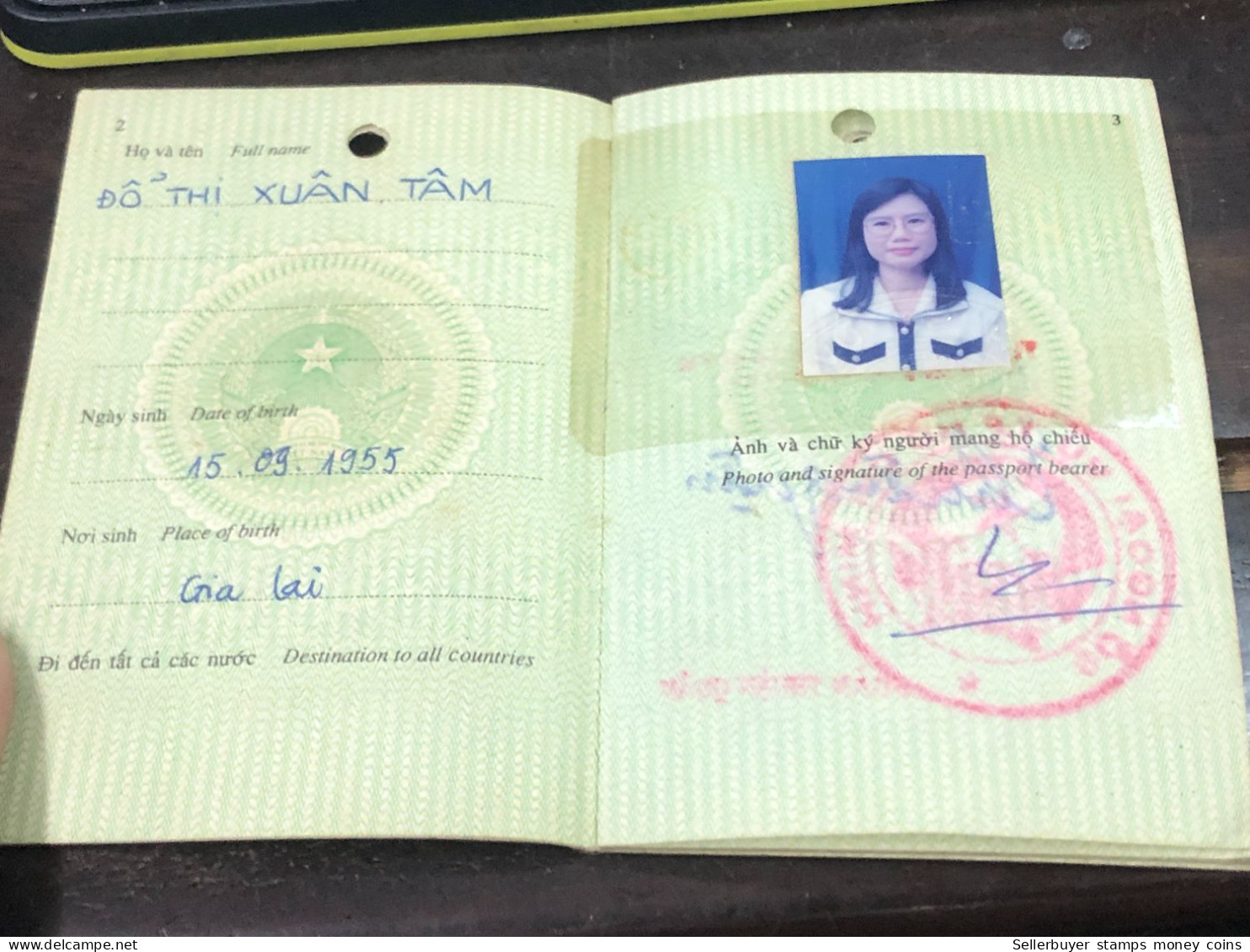 VIET NAM -OLD-ID PASSPORT-name-DO THI XUAN TAM-2001-1pcs Book - Sammlungen