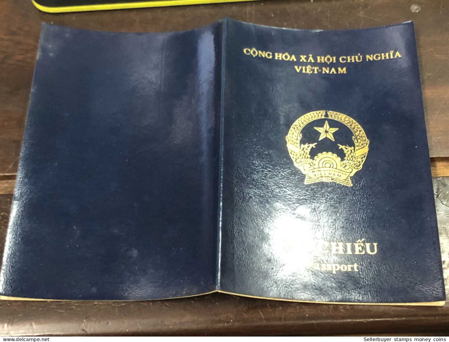 VIET NAM -OLD-ID PASSPORT-name-LE THI NGOC QUYEN-1996-1pcs Book - Verzamelingen