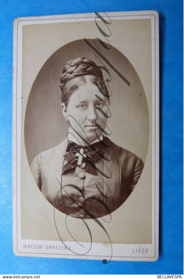 C.D.V. Carte De Visite. Atelier Portret Photo Maison ERKELENZ Liège  Mevr Joseph  DEMARTEAU-RIGO - Persone Identificate