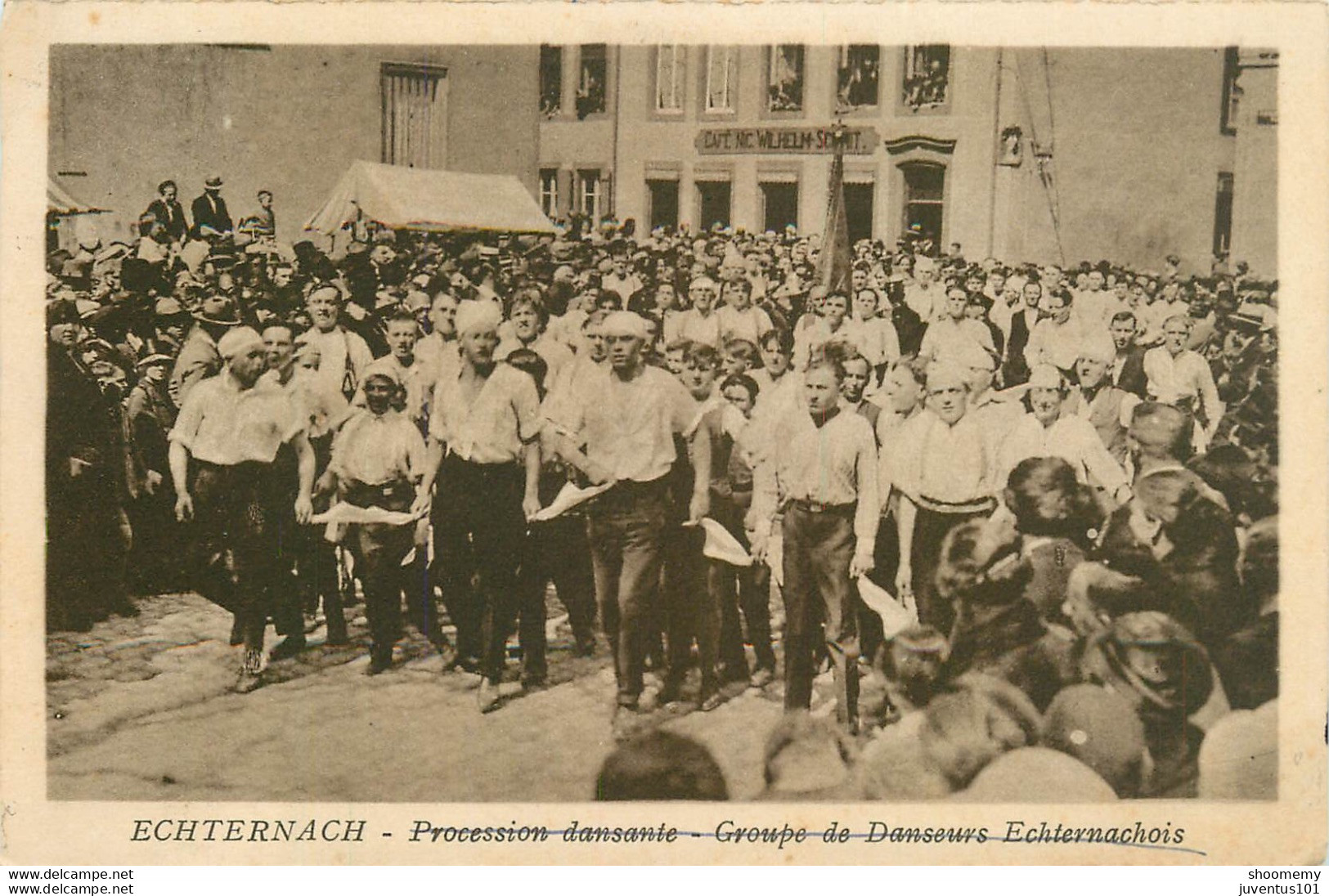 CPA Echternach-Procession Dansante-Groupe De Danseurs Echternachois-Timbre       L1945 - Echternach