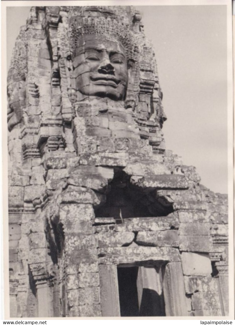 Photo De Particulier INDOCHINE  CAMBODGE  ANGKOR THOM  Art Khmer Bayon Tours Décoratives Réf 30332 - Azië