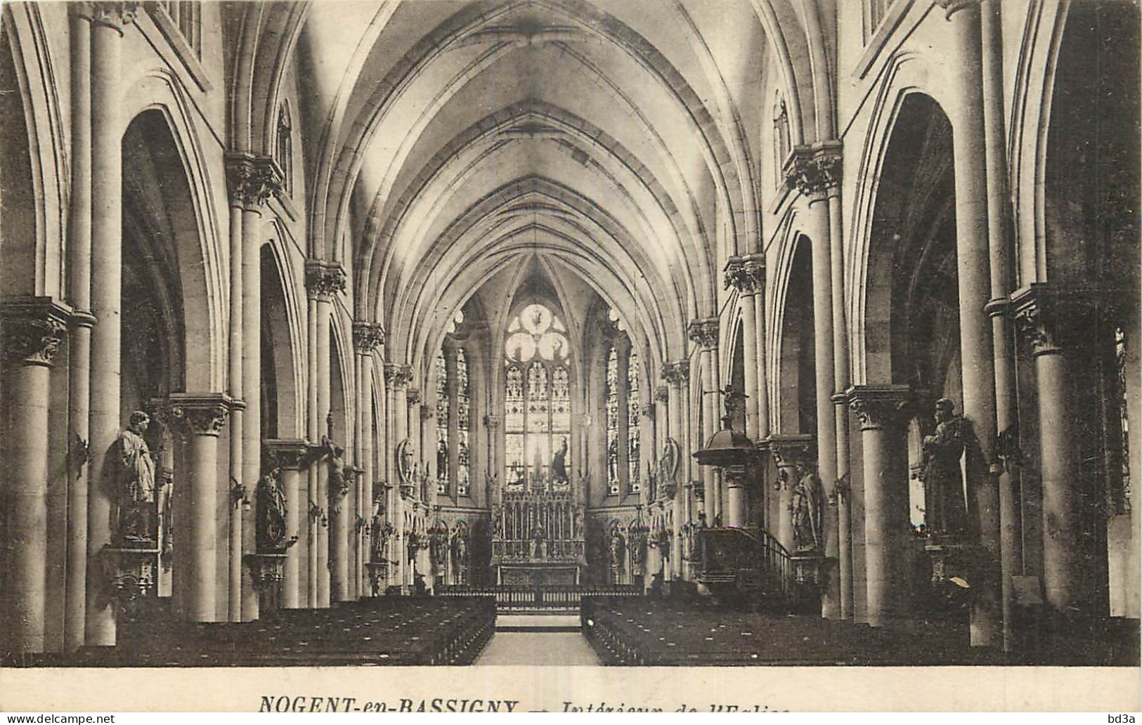 52 - NOGENT EN BASSIGNY - INTERIEUR DE L'EGLISE - Union Phototypique Parisienne Asnières Sur Seine  - Nogent-en-Bassigny