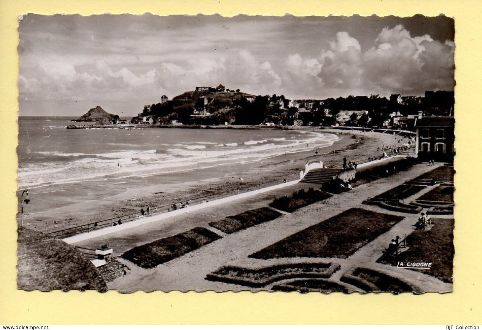 22. LE VAL-ANDRE – La Plage Coté Nord Vers Le Port (animée) CPSM (voir Scan Recto/verso) - Pléneuf-Val-André