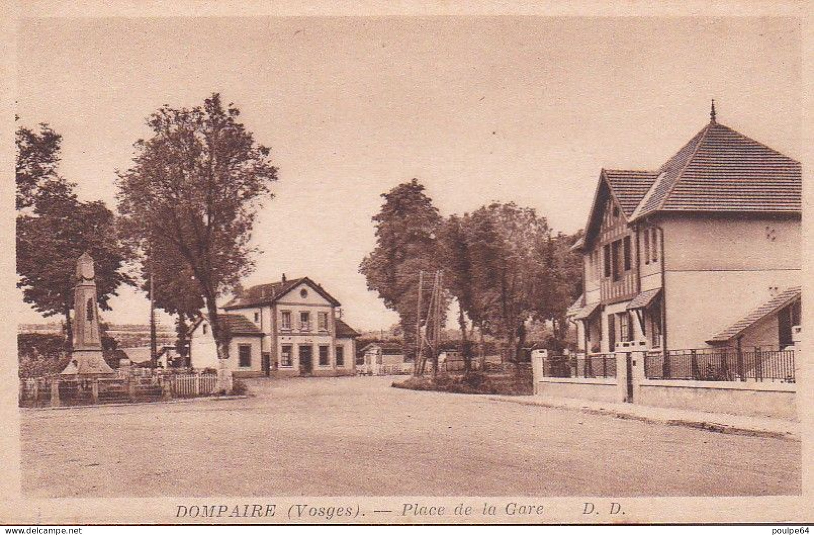 La Gare : Vue Extérieure - Dompaire