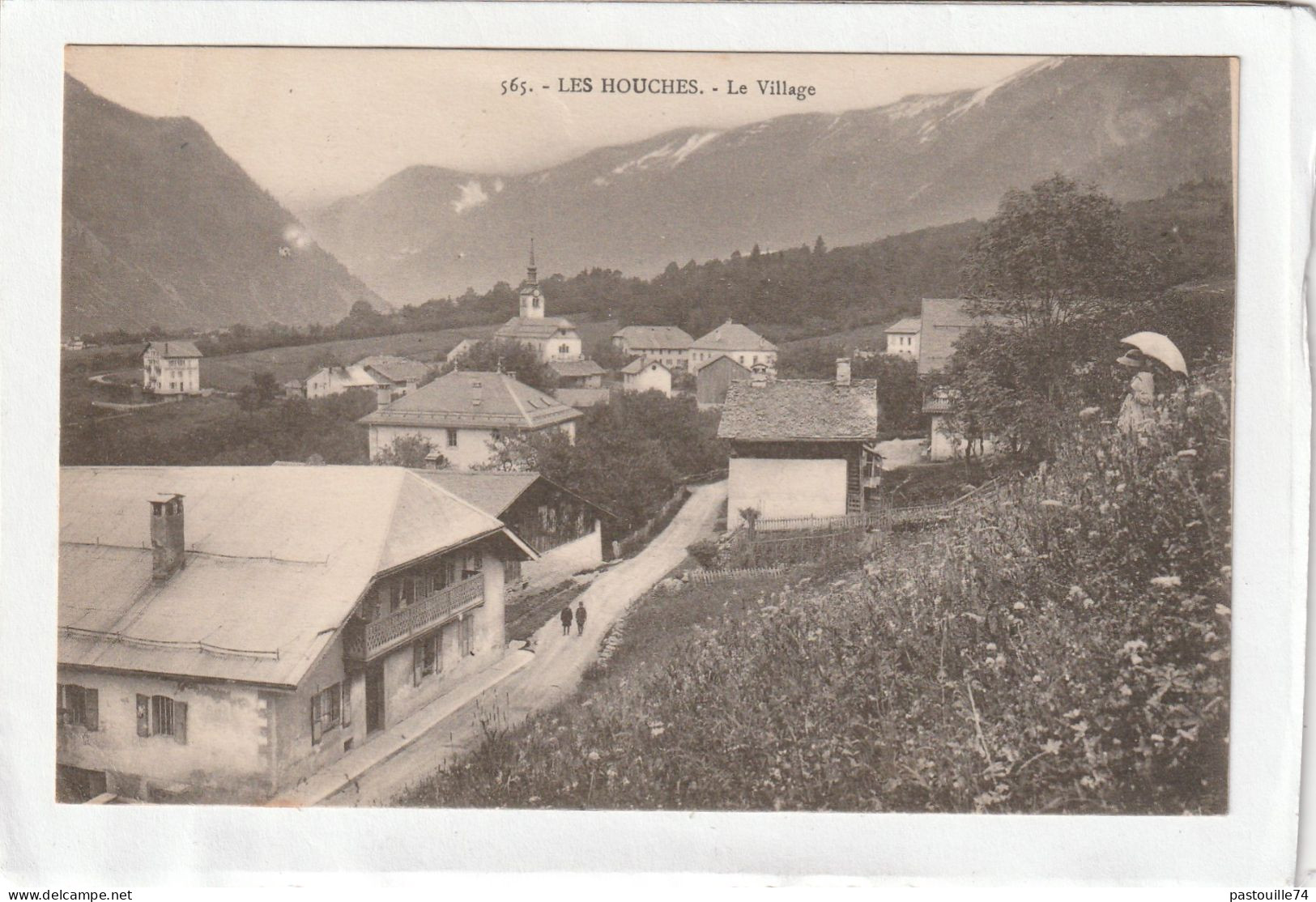 CPA :  14 X 9  -  LES  HOUCHES.  -  Le  Village - Les Houches