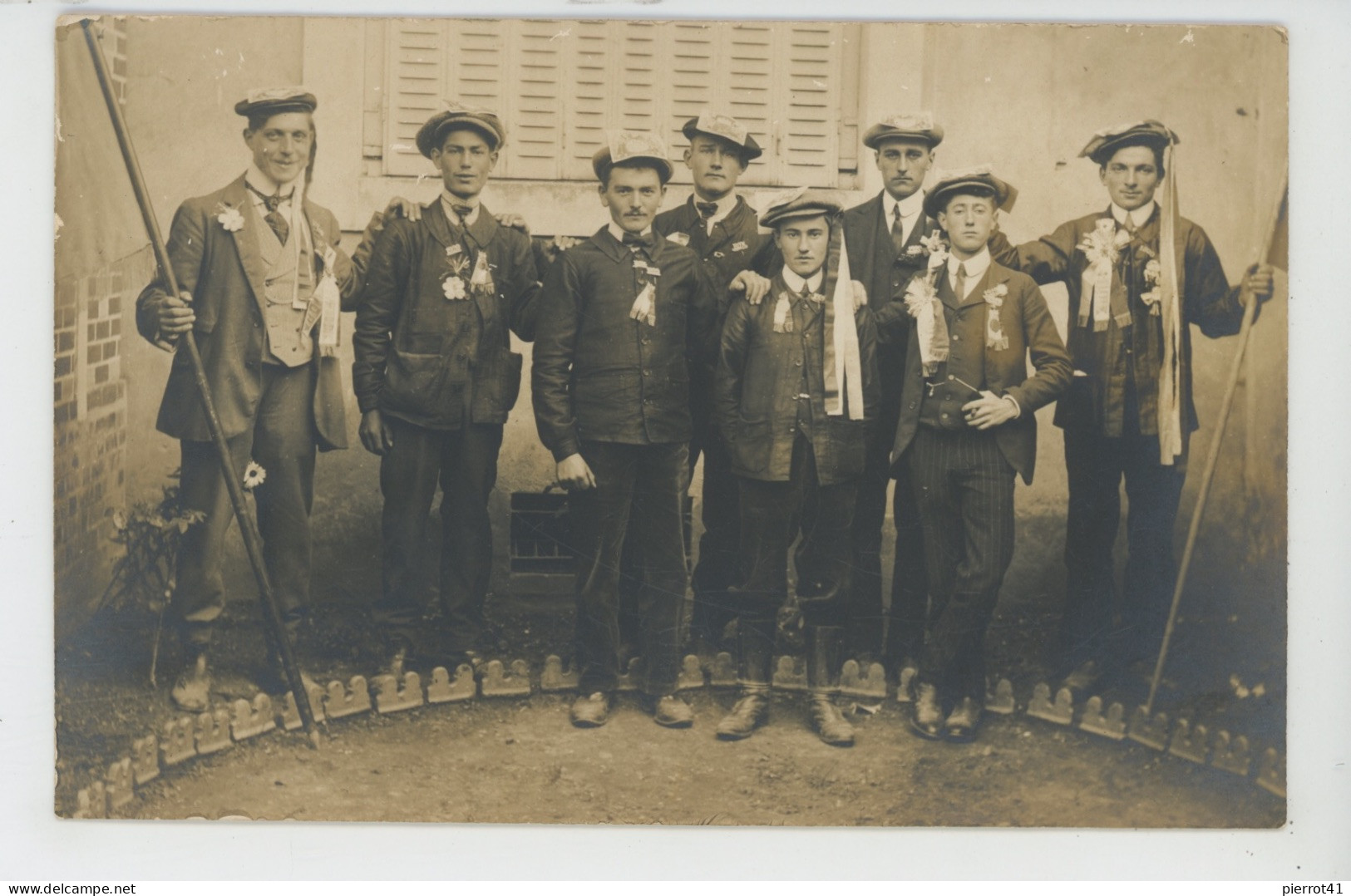 PHOTOS - FRANCE - MILITARIA - Carte Photo De Conscrits Début XXème (non Située) - Photos