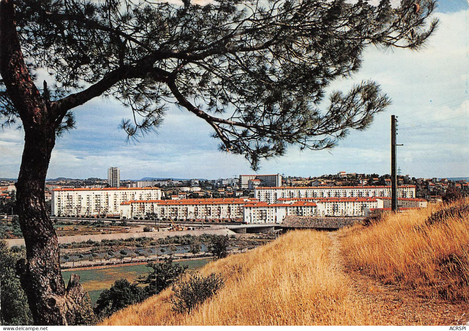 30 ALES  Cité Du Pré Saint Jean Et Cité Clavière   (Scan R/V) N°   62   \MR8028 - Alès