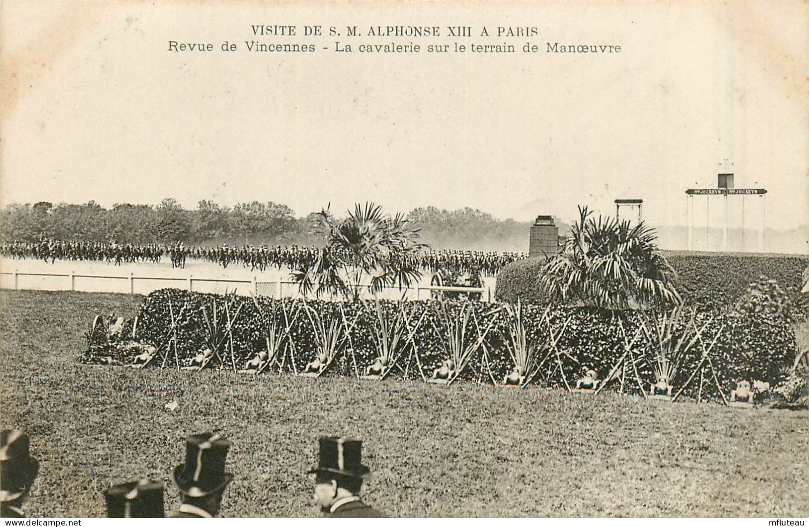 94* VINCENNES –  Visite Alphonse III –   Cavalerie Sur Terrain De Manœuvre   RL29,1208 - Manoeuvres