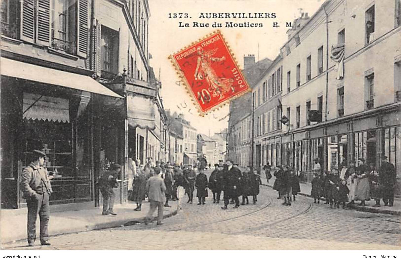 AUBERVILLIERS - La Rue Du Moutiers - Très Bon état - Aubervilliers