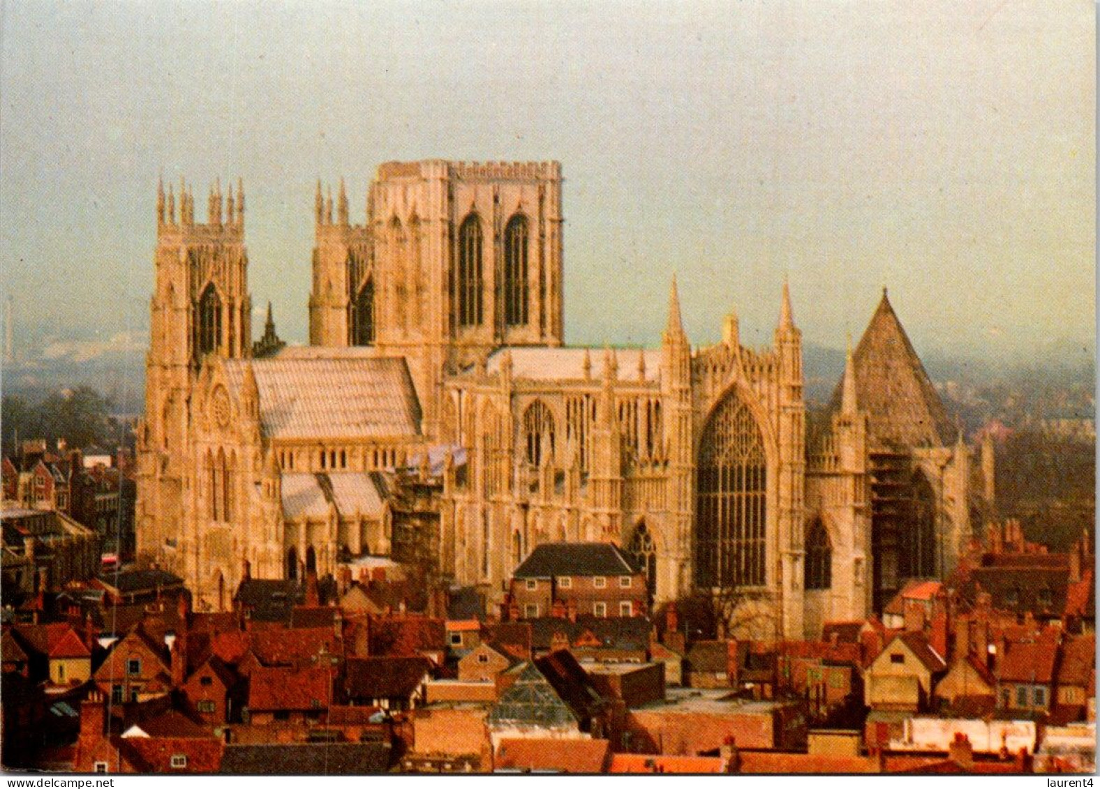 7-5-2024 (4 Z 28) UK - York Minster Cathedral (1 + 1 Postcards) + Hastings ? - Churches & Cathedrals