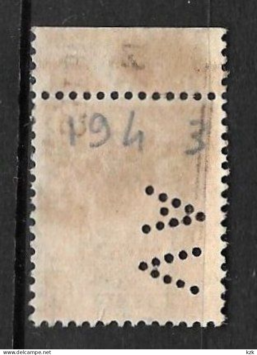 1 04	05	16	N°	272	Perforé	-	AV 194 - Used Stamps