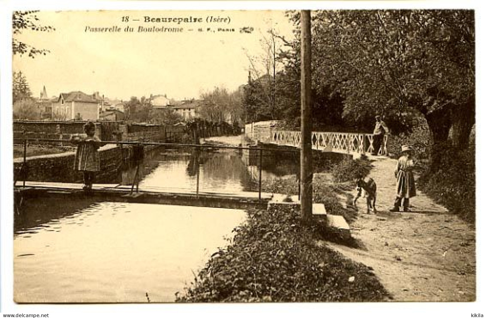 CPA 9 X 14  Isère  BEAUREPAIRE Passerelle Du Boulodrome - Beaurepaire