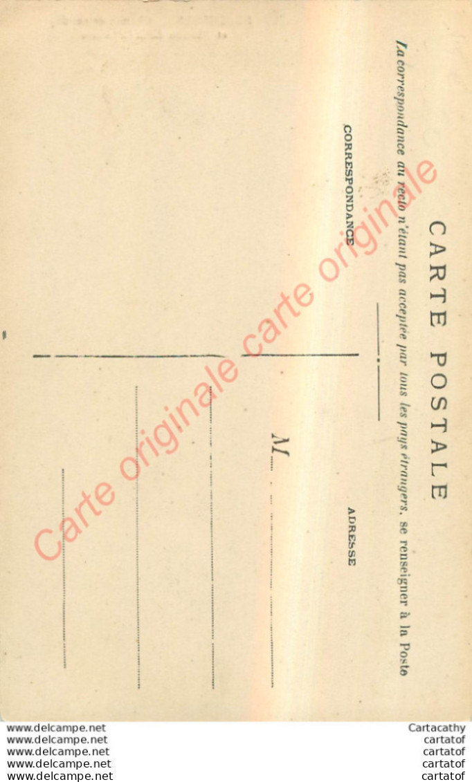 01.  PEROUGES .  Chemin De Ronde Et Miason Du XIVe Siècle .  - Pérouges