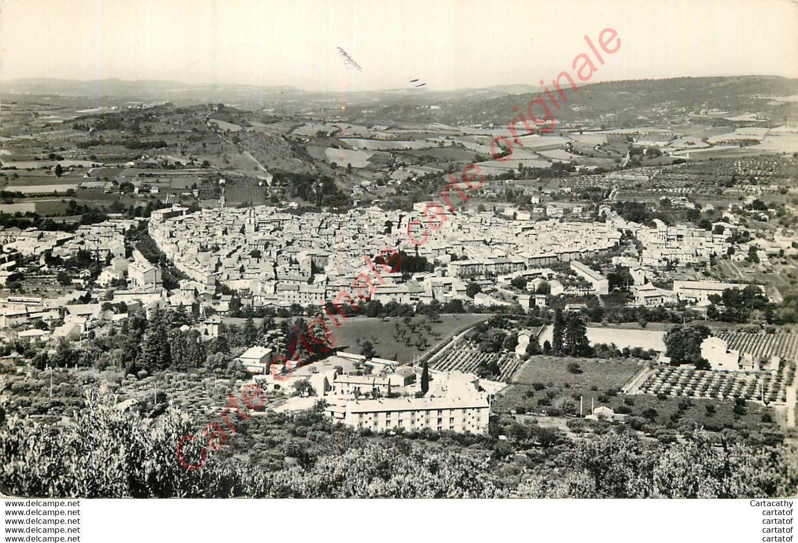 04.  MANOSQUE .  Vue Générale Et Cité Cadet Milon . - Manosque