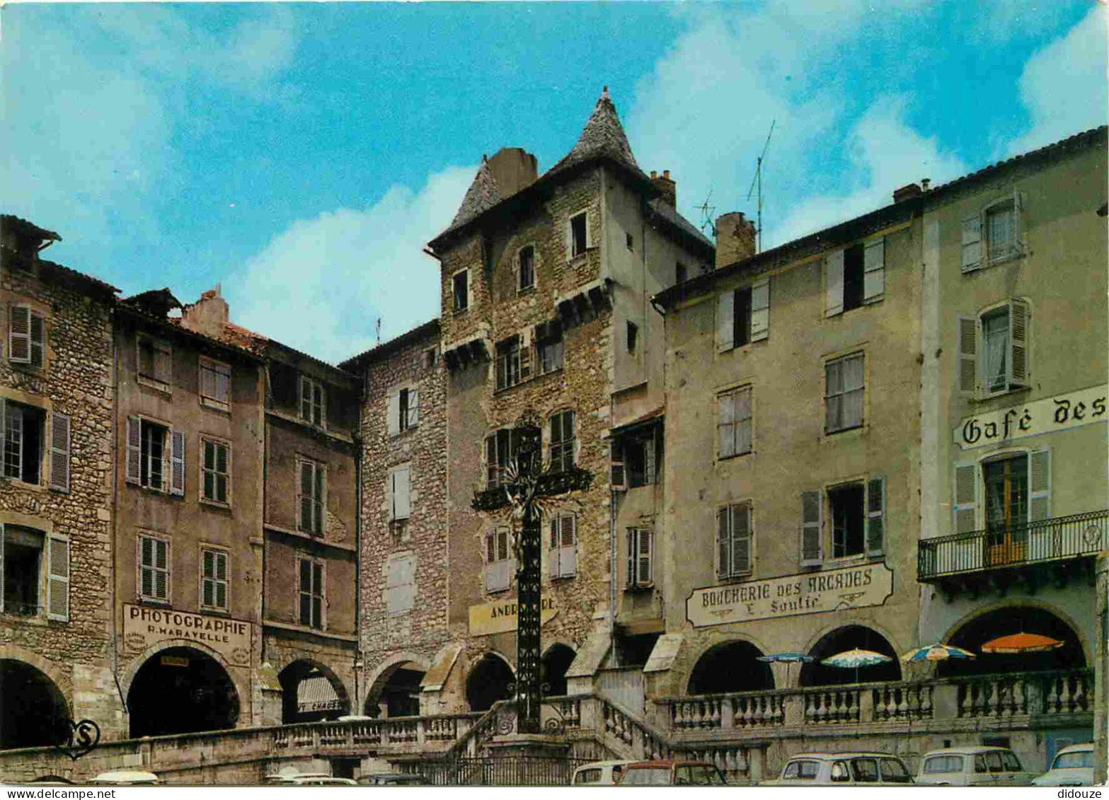 12 - Villefranche De Rouergue - Place Notre Dame - CPM - Voir Scans Recto-Verso - Villefranche De Rouergue