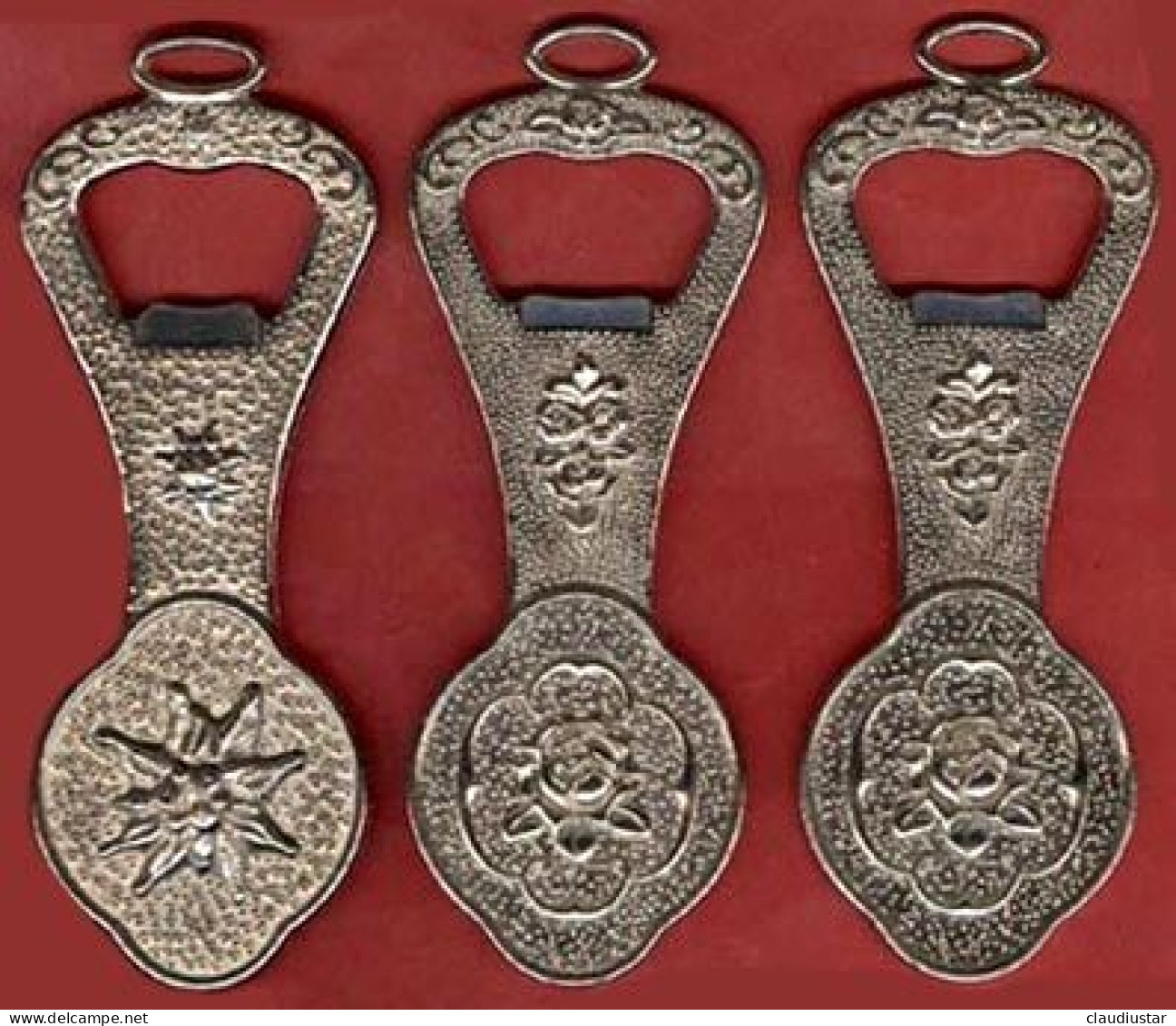 ** LOT  3  DECAPSULEURS ** - Bottle Openers