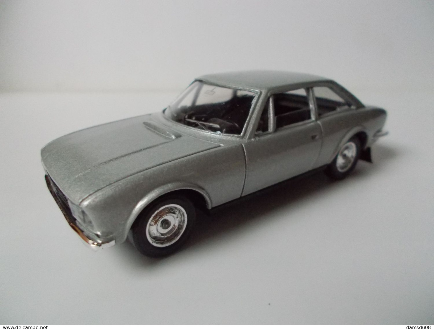 Solido Peugeot 504 Coupé  Echelle 1/43 Sous Blister - Solido