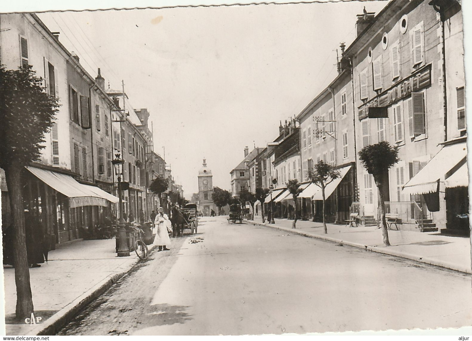 CHAMPAGNOLE (Jura) Rue De La République - Champagnole