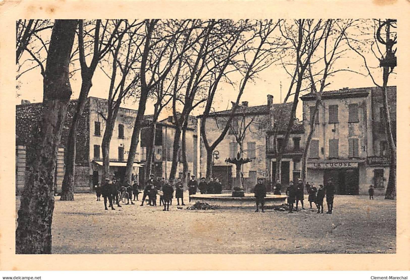 RIVESALTES - Pays De Joffre - Place De La République Et La Fontaine - état - Rivesaltes