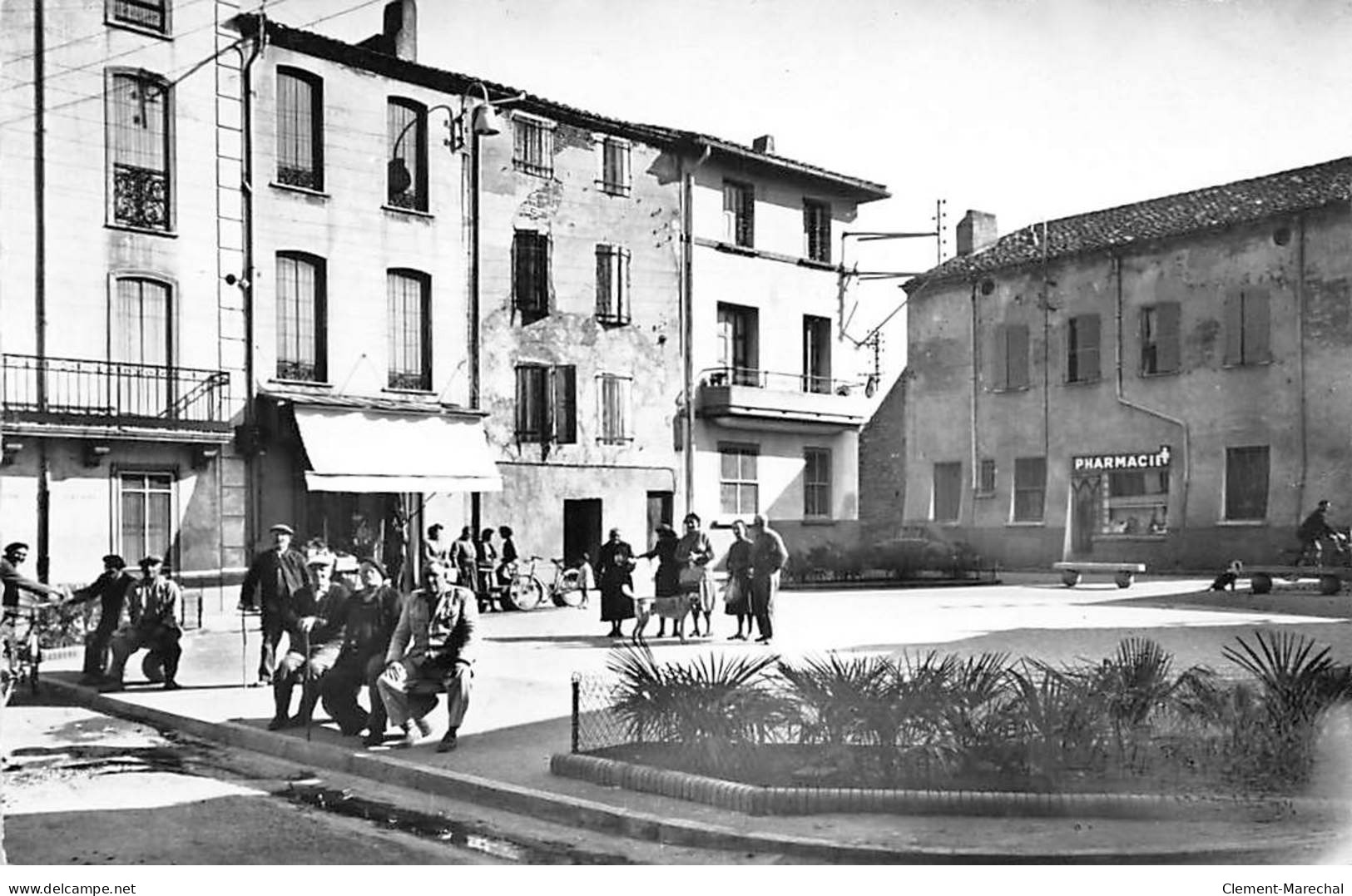 SAINT CYPRIEN - La Place - Très Bon état - Saint Cyprien