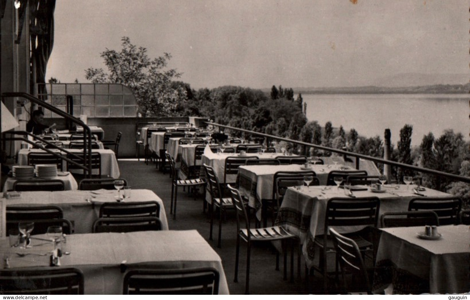 CPA - MORAT (MURTEN) - Hôtel Krone -Terrasse ... Edition H.Wildanger - Murten