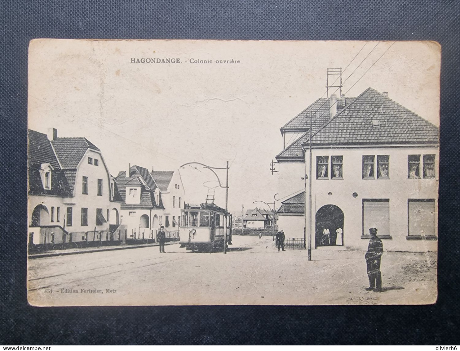 CP FRANCE (M2408) HAGONDANGE (2 Vues) Colonie Ouvrière - Arret Du Tram - 1919 - Hagondange