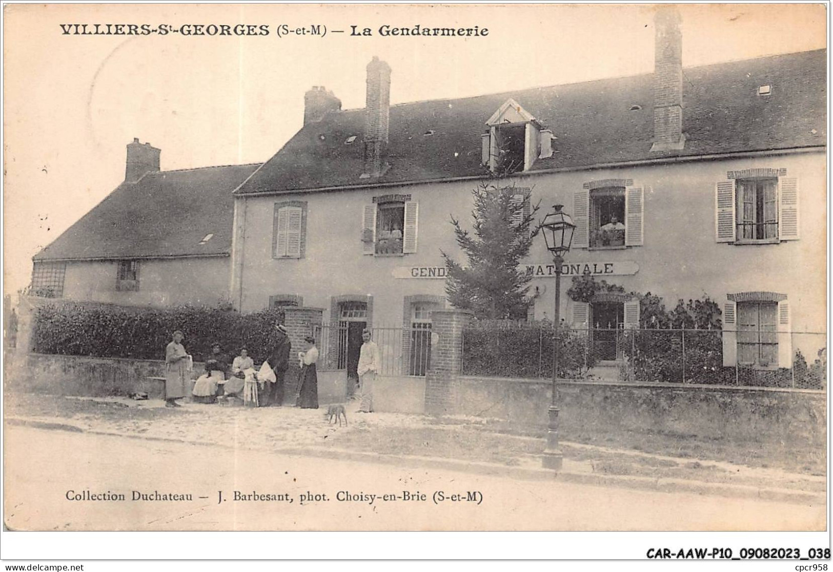 CAR-AAWP10-77-0772 - VILLIERS-ST-GEORGES - La Gendarmerie - Villiers Saint Georges