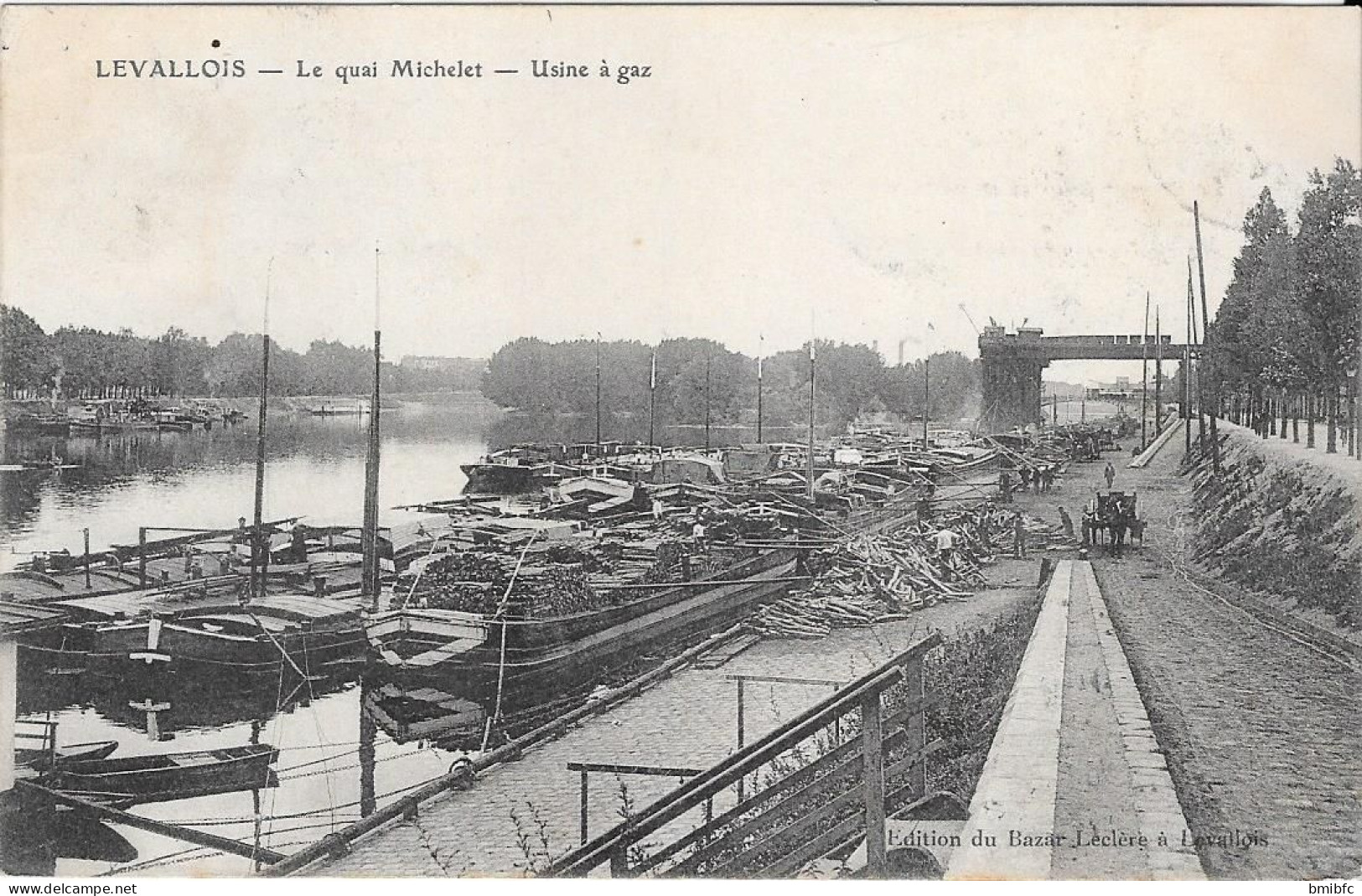 Péniches - LEVALLOIS - Le Quai Michelet - Usine à Gaz - Péniches