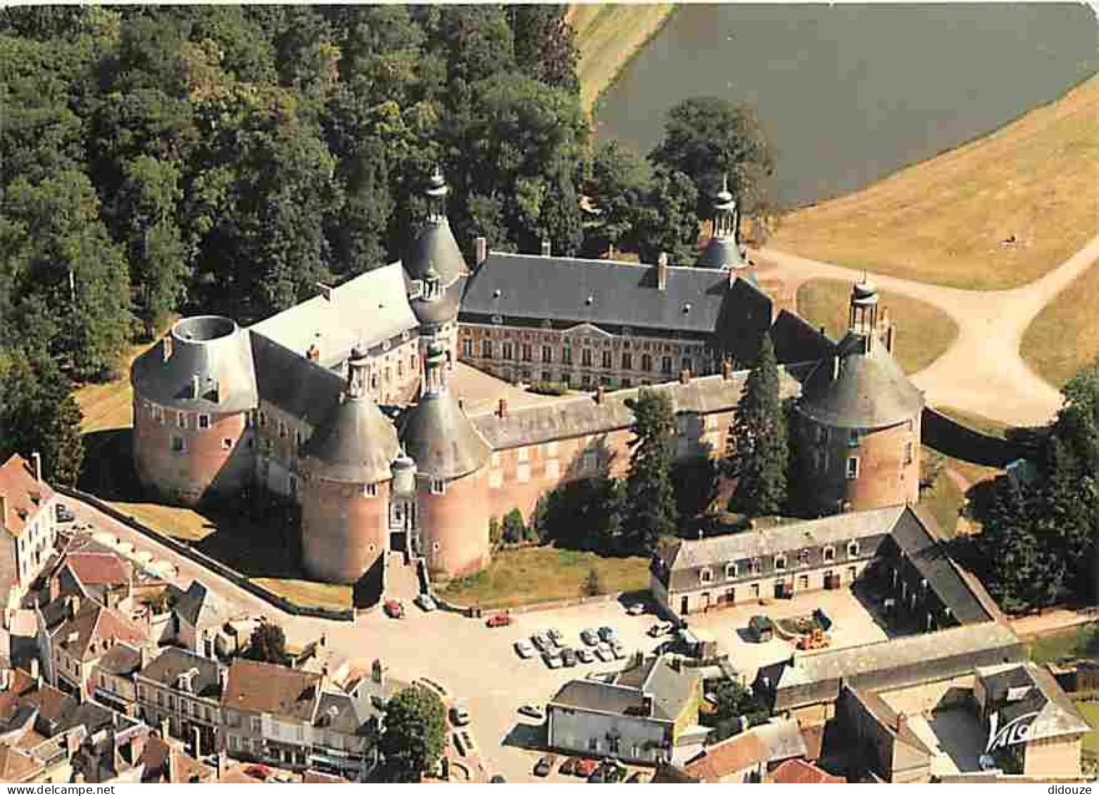 Chateaux - Château De Saint Fargeau - Vue Aérienne - Yonne - Bourgogne - Carte Neuve - CPM - Voir Scans Recto-Verso - Schlösser