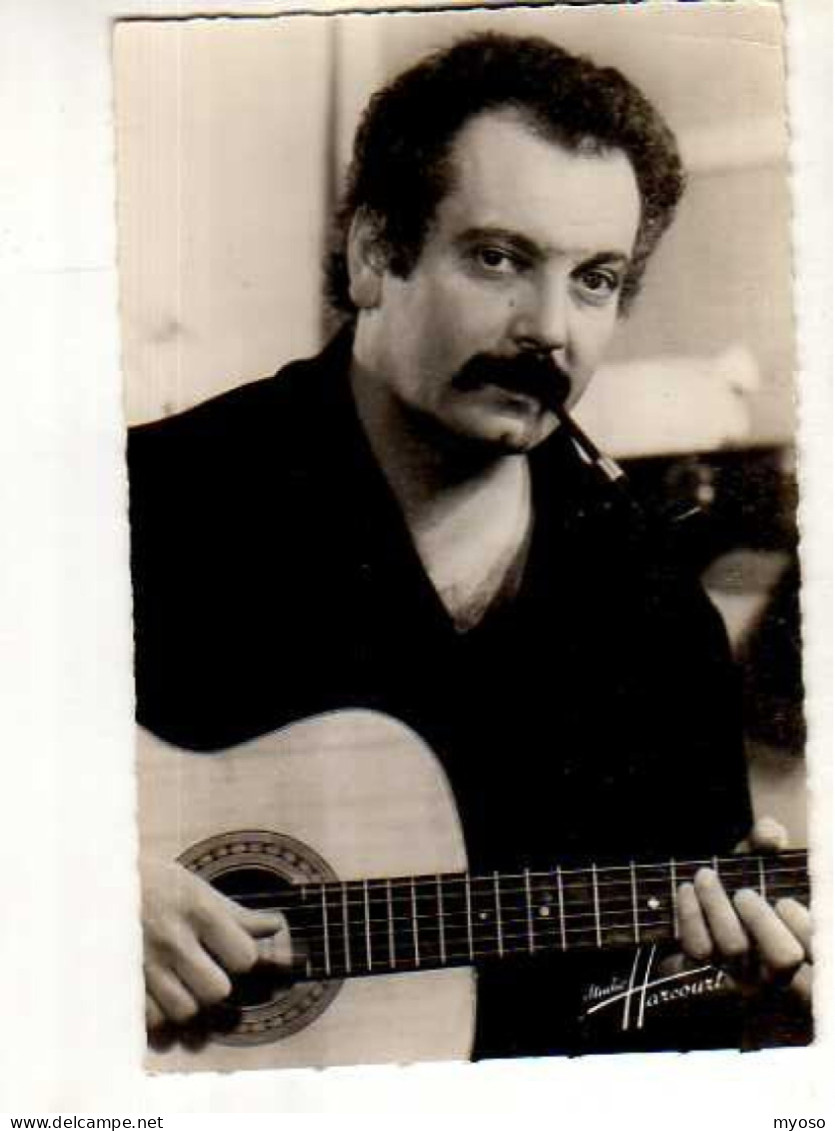 Georges BRASSENS, Studio Harcourt, Pipe, Guitare - Artistes