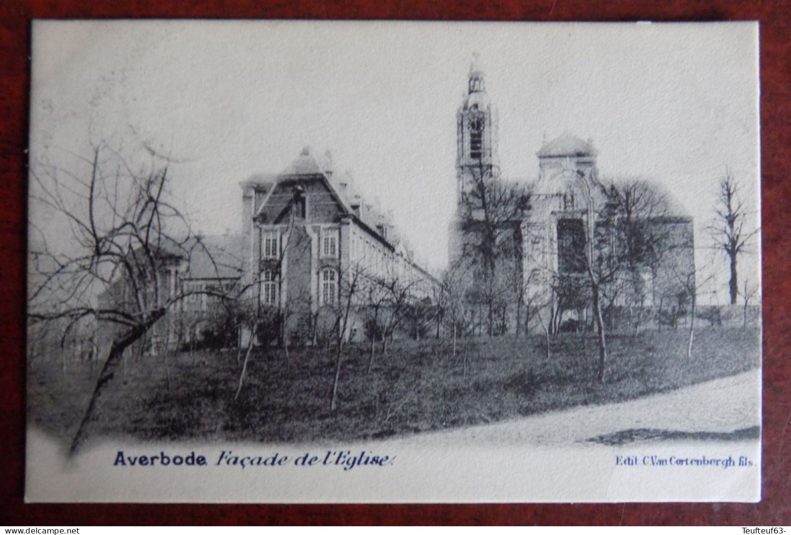 Cpa Averbode : Façade De L'église - Scherpenheuvel-Zichem