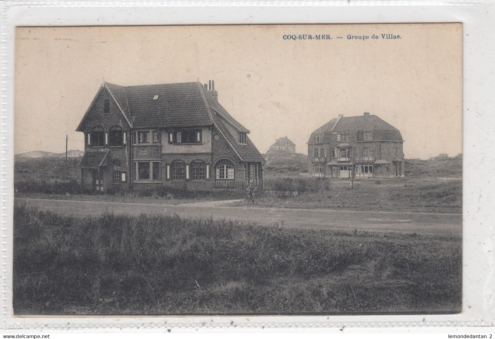 Coq-sur-Mer. Groupe De Villas. * - De Haan