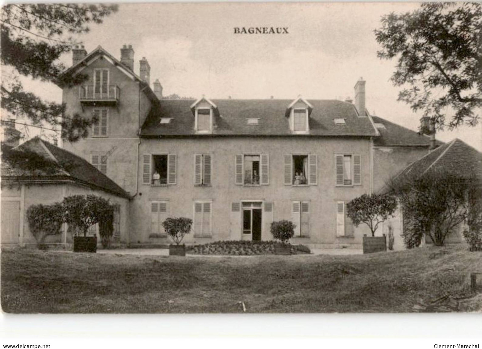 BAGNEAUX: Un Bâtiment - Très Bon état - Bagneaux Sur Loing