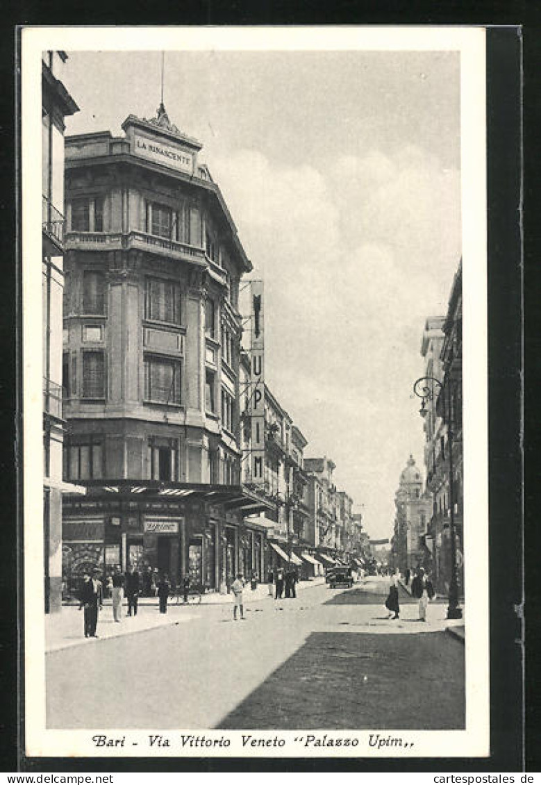 Cartolina Bari, Via Vittorio Veneto Palazzo Upim  - Bari