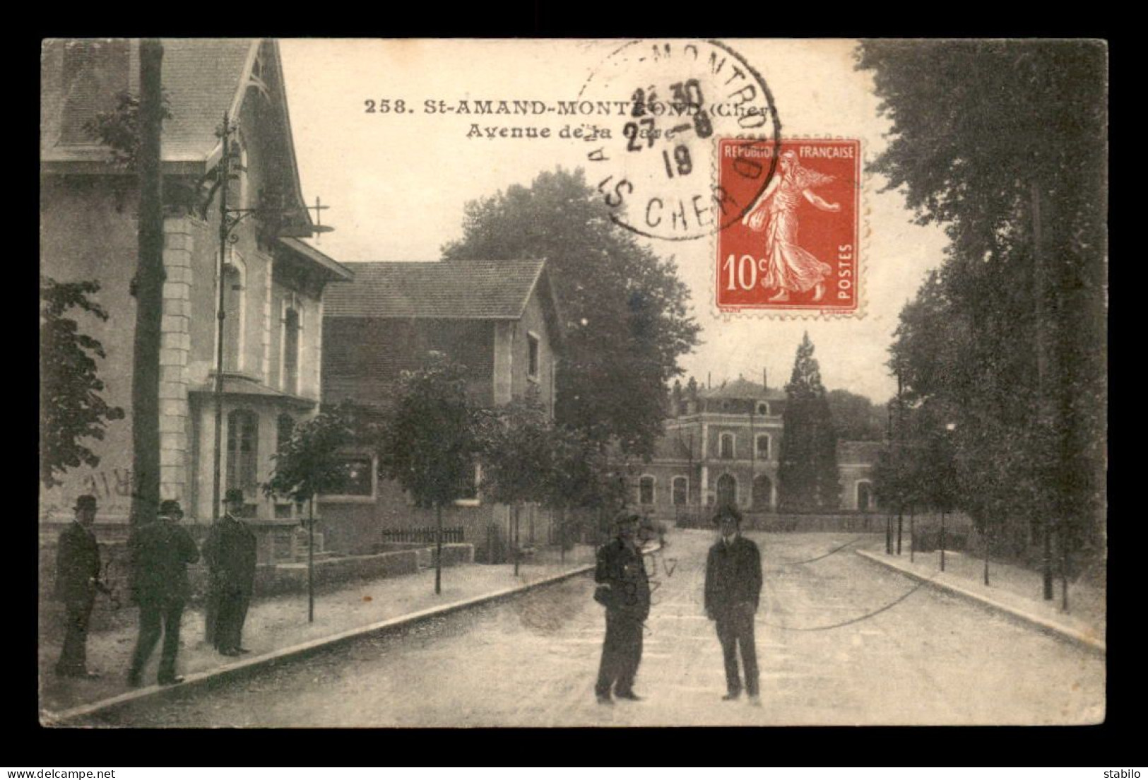 18 - ST-AMAND-MONTROND - AVENUE DE LA GARE - Saint-Amand-Montrond