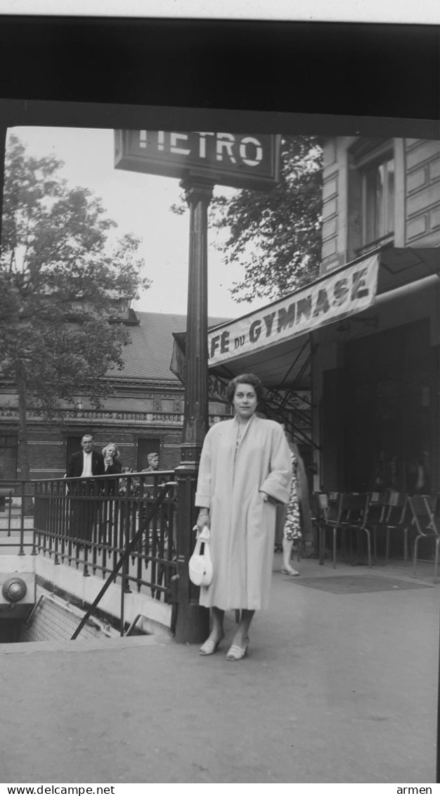 Négatif Film Snapshot Entrée Du Métro Parisien - Cafe Du Gymnase - Glass Slides