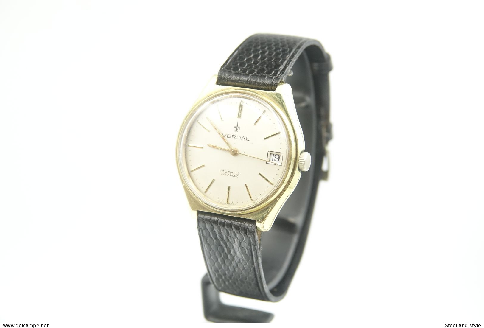 watches : VERDAL 17 JEWELS INCABLOC HANDWIND - original - running - 1960s