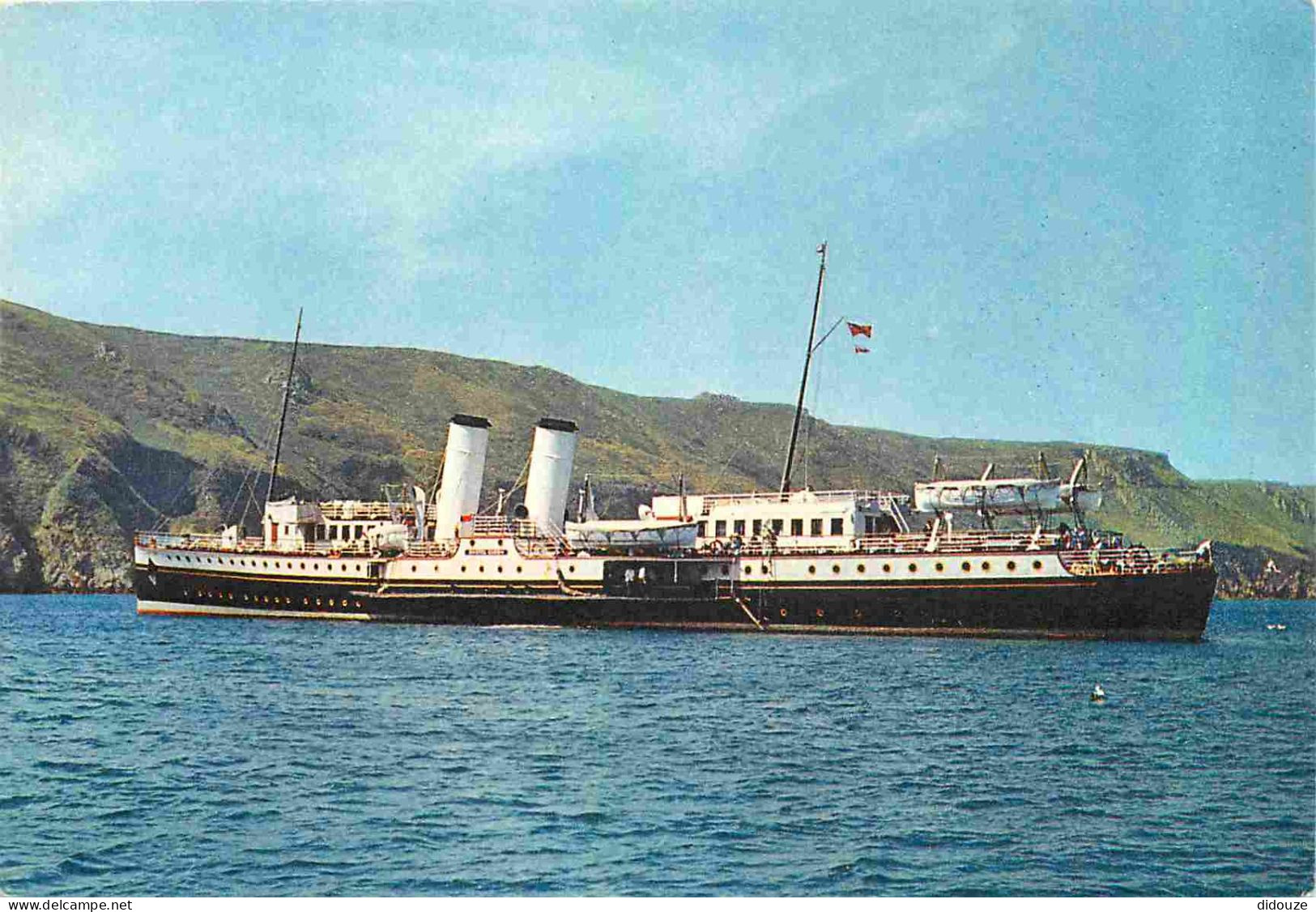 Bateaux - Bateaux Promenade - Bristol Queen At Anchor - Lundy - The P.& A. Campbell Paddle Steamer Bristol Queen Provide - Other & Unclassified