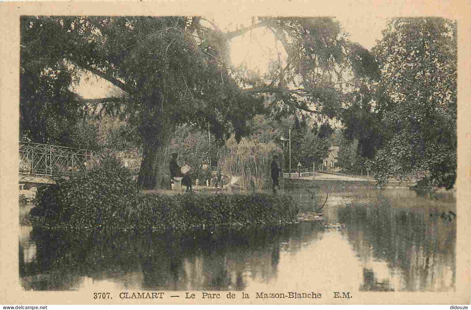 92 - Clamart - Le Parc De La Maison Blanche - Animée - CPA - Oblitération Ronde De 1949 - Voir Scans Recto-Verso - Clamart