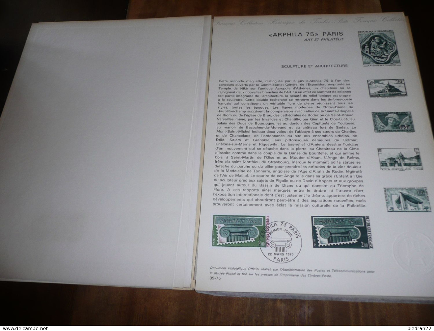 PHILATELIE TIMBRES COFFRET PRESENTOIR ARPHILA 75 PARIS 6 Au 16 JUIN 1975 AVEC 10 PLANCHES COMMEMORATIVES - Collections (with Albums)