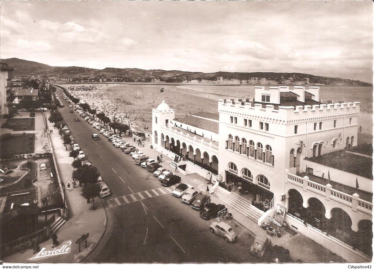 HENDAYE (64) Frontière Franco-Espagnole - Vue Générale Sur Le Casino Et La Plage - Au Fond , L'Espagne   CPSM GF - Hendaye