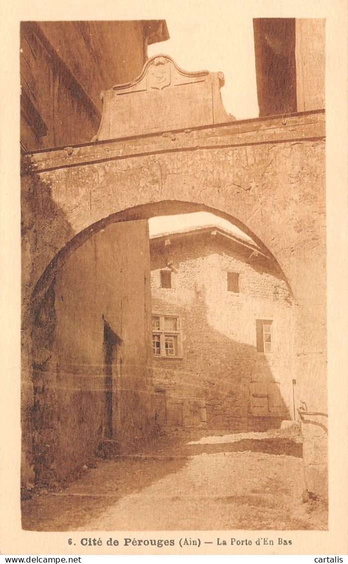 01-PEROUGES-N°3815-E/0137 - Pérouges