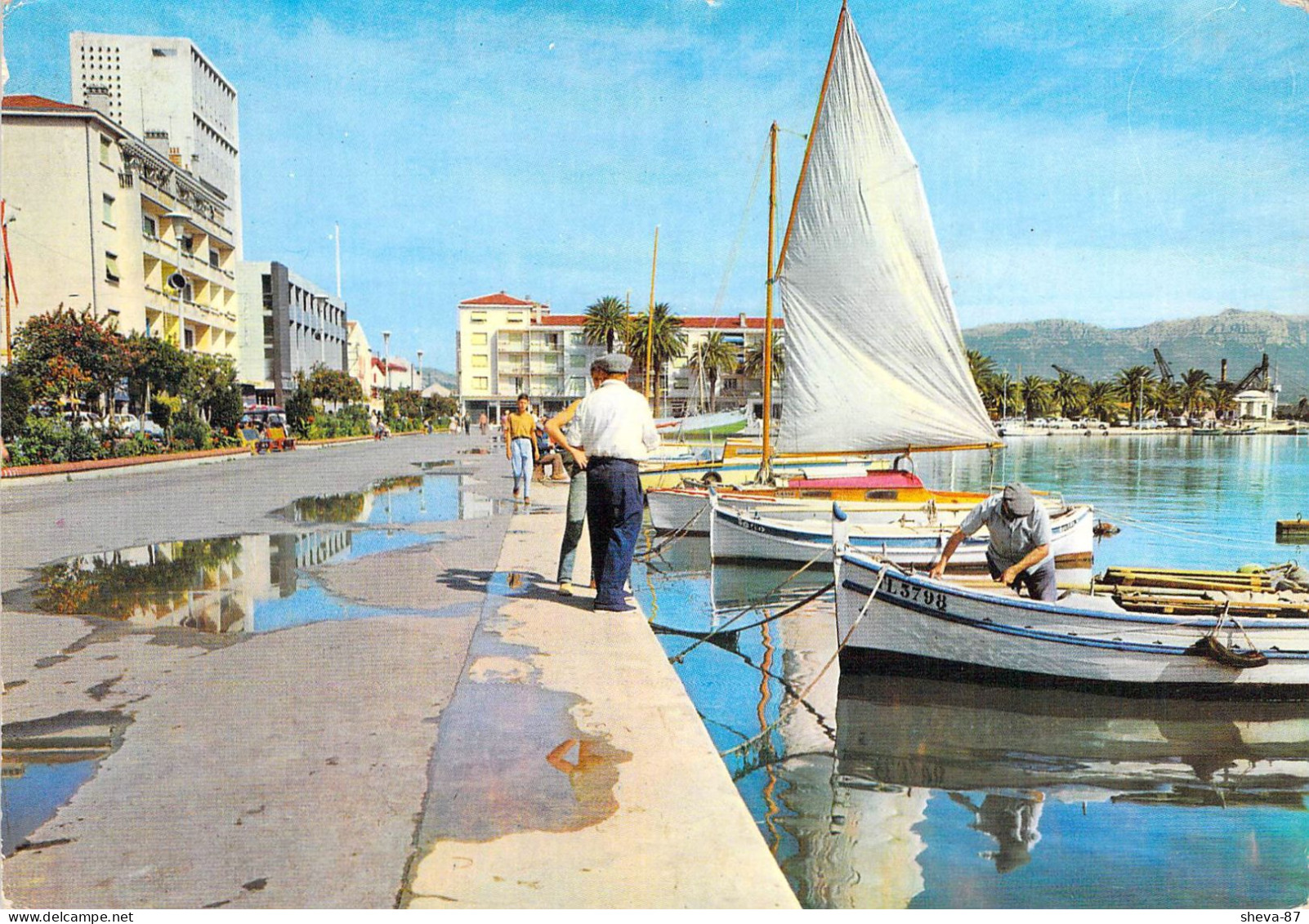 83 - La Seyne - Le Port Et La Mairie - La Seyne-sur-Mer