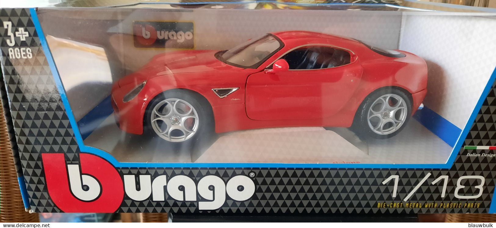 Bburago Alfa Romeo 8C Competizione Rood 1:18